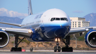 United Strands Passengers In Alaska For Two Days After Toilets Break